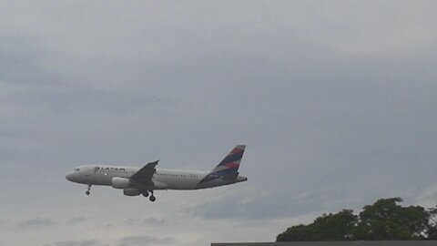 Airbus A320 PR-MYI coming from Guarulhos before land in Manaus (07/14/2021)