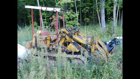 1959 CASE 1000c Crawler Pushing Tree Over