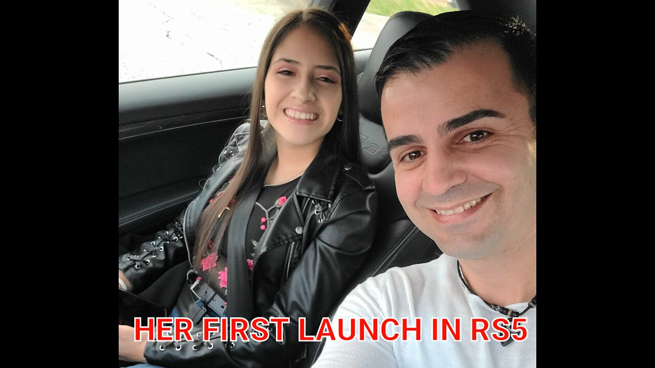 GIRL Launching AUDI RS5 - Reaction