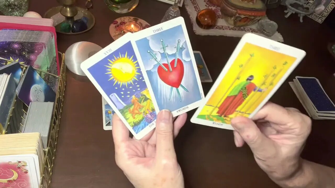 SPIRIT SPEAKS💫MESSAGE FROM YOUR LOVED ONE IN SPIRIT #151 ~ spirit reading with tarot