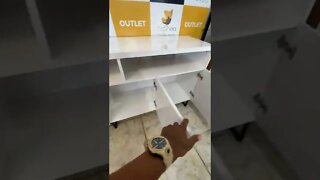 Com um design moderno e elegante, o Rack com Adega e Cristaleira Luz Cadian para TV até 65 Polegadas