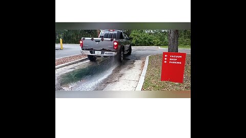 PICKUP TRUCK DOING WICKED BURNOUT