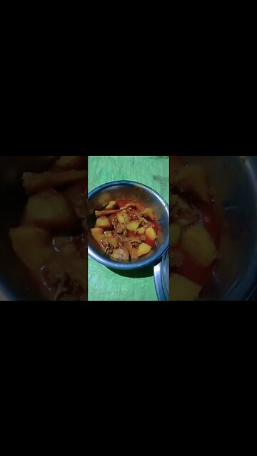 শীতে ধোঁয়া ওঠা ভাপা পিঠা সাথে দেশি মুরগির মাংস 🤤 @BENGALCOOKING #chiken #shorts #youtubeshorts