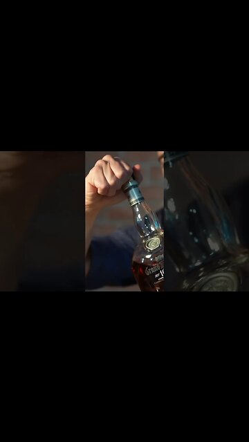 Grand Marnier 100 Liqueur du Cognac