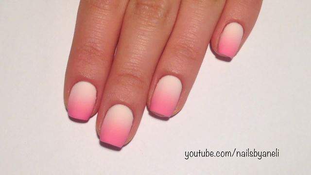 Nail art tutorial: How to make a perfect gradient