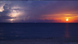 Amazing moonrise caught alongside lightning strike off Jupiter, Florida