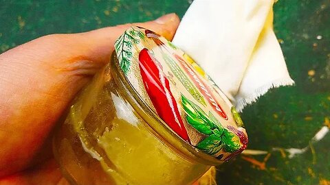 Простая горелка из банки, спасет тебя от темноты если нет свечки