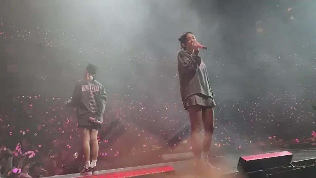 BlackPink in Houston 2nd show song Stay back