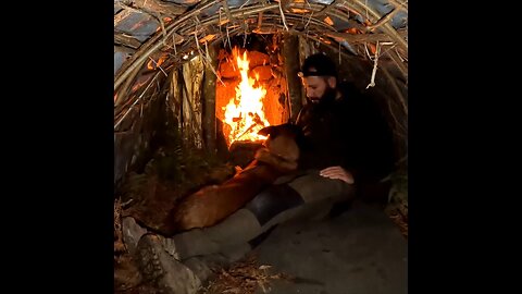 3 Days Solo Shelter With Fireplace Inside. Forest Cooking, Rain Diy