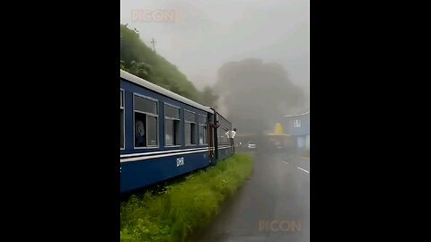 Darjeeling Hiyalayan railway queen of hill 👑