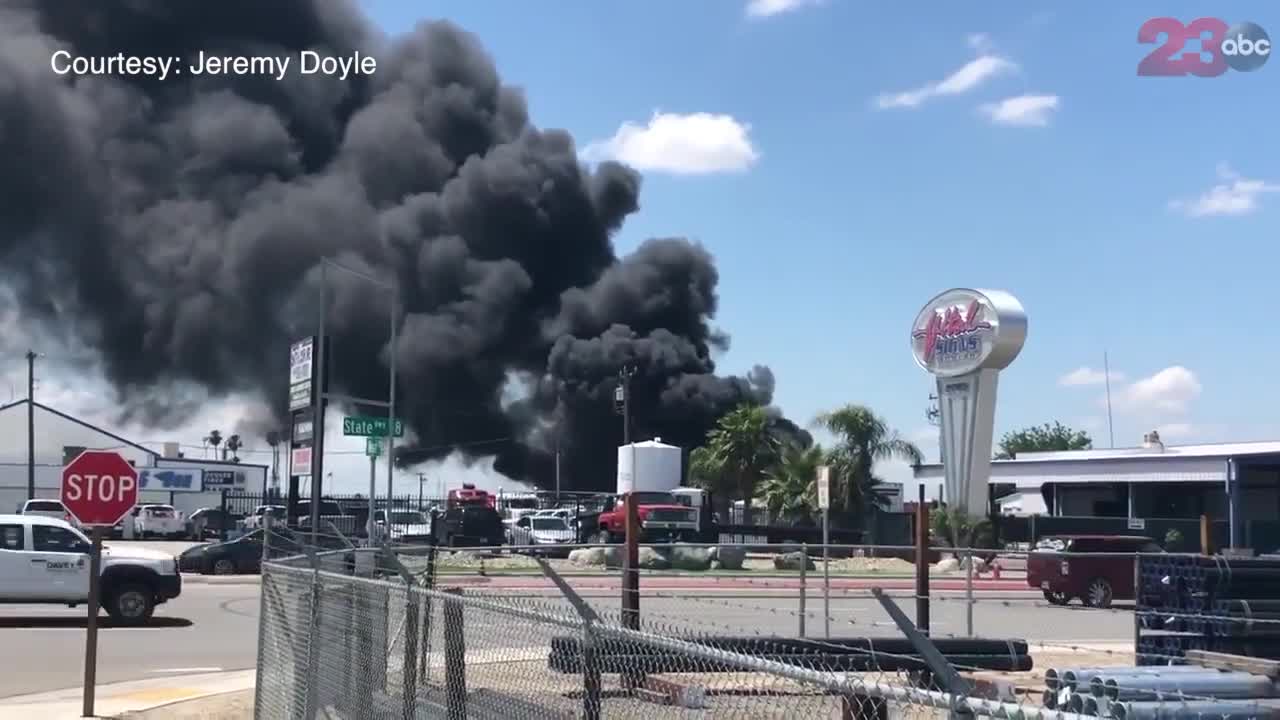 KCFD: Porta potties, fence on fire in Northwest Bakersfield