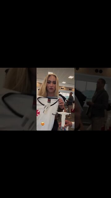 Alisha Lehmann com a camisa do Vasco da Gama nos stories do Instagram