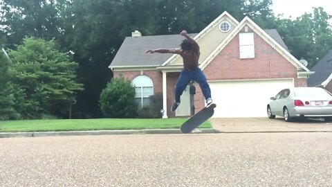 Joe with the Heelflip