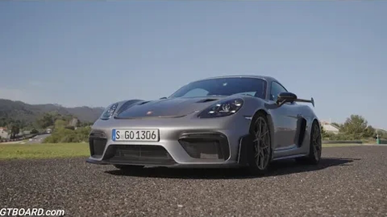 GT Silver Metallic Porsche 718 Cayman GT4 RS in 4k resolution