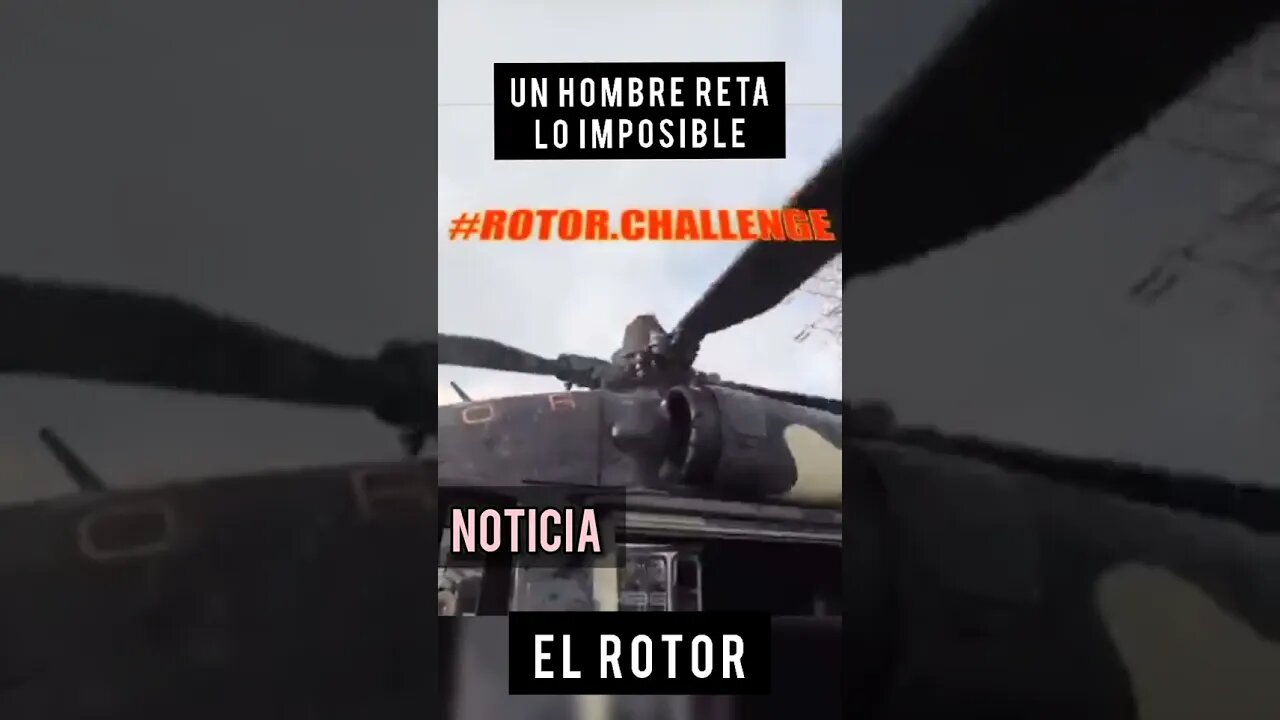 Un hombre reta lo imposible sobre el rotor de un helicóptero