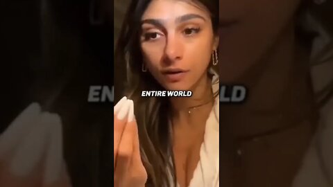 Mia Khalifa says she can get ANY man she wants… 😎