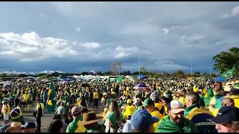 milhões de brasileiros lotaram o Brasil no dia 15.11.22