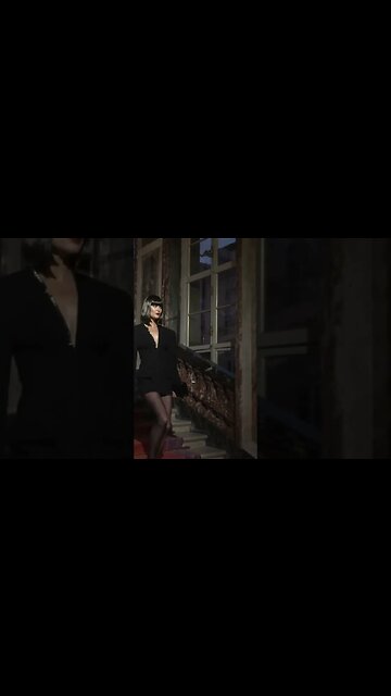 Shalom Harlow in Maison Schiaparelli Spring/Summer 2024 FashionShow