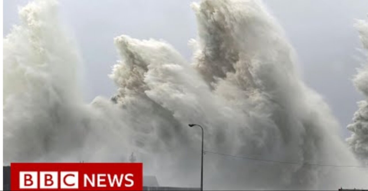 Flooding and mudslides as typhoon batters Japan - BBC News