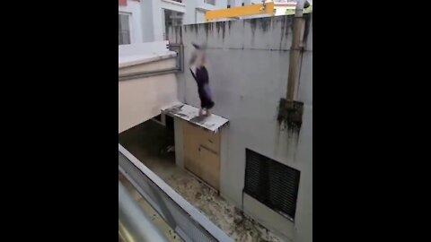 Epic parkour fail