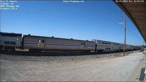 AMTK 160 "Pepsi Can" Leading EB Amtrak 6 California Zephyr in Ottumwa, IA on October 21, 2022