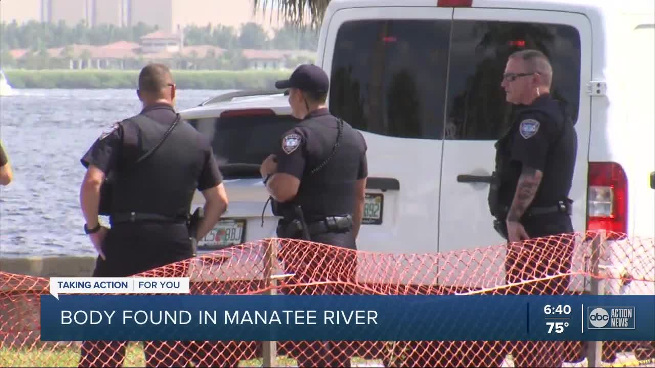 Bradenton police investigating after body found floating in Manatee River