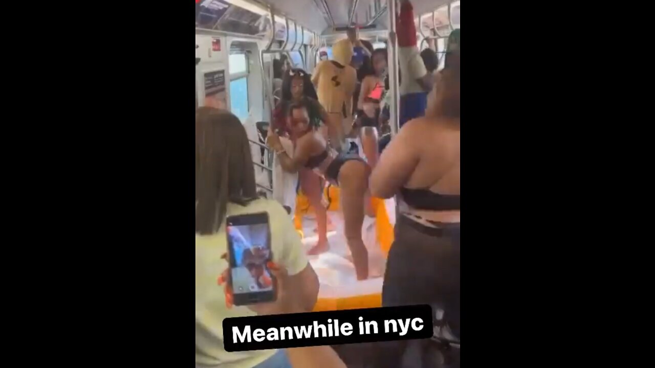 NYC Subway Turned Into A Twerking, Drunk Pool Party