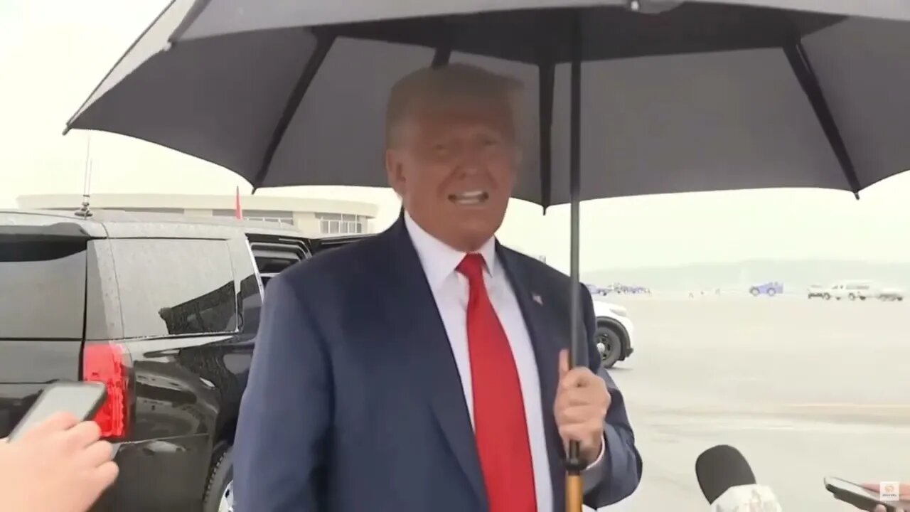 Donald Trump in Regan National Airport About to Depart 8 03 2023 #breakingnews