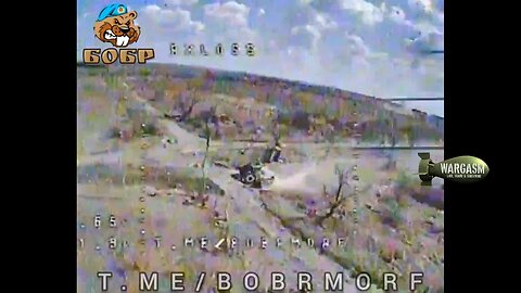 Russian FPV kamikaze drone hits a Bradley fighting vehicle