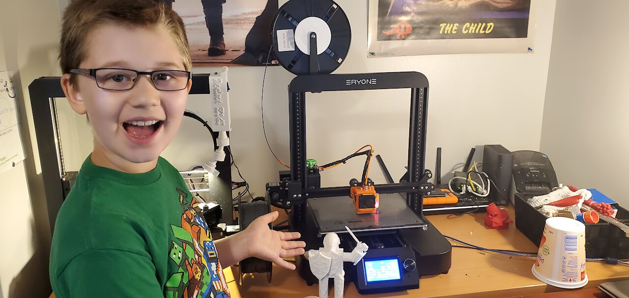 3D Printing is easy enough for kids, during a pandemic. With Eryone ER20.