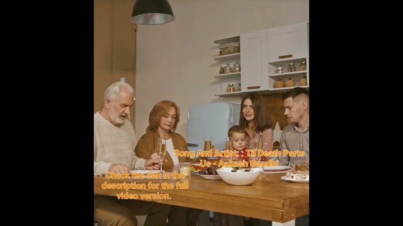 Thanksgiving 2022 | Family Praying #thanksgiving2022 #shorts #short #food #eating 30 Seconds #3