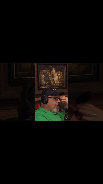 “A Grown Man Scared of the Dark is NOT that Unusual!” #TheBigHonkerPodcast #spooky