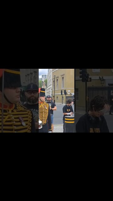 The guard still has power to put fear in to tourist's #horseguardsparade