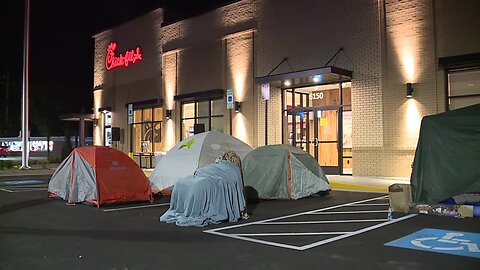 Customers camp out ahead of Chick-fil-A opening in Solon