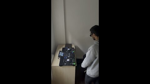 DJ first vid