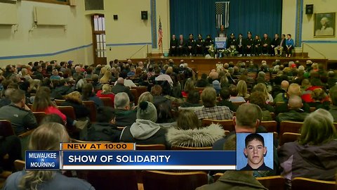 Standing room only at vigil for fallen Milwaukee Police Officer Rittner