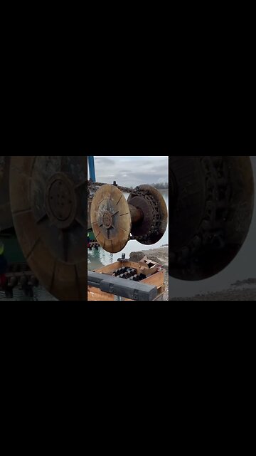 Schwimme Bagger Service.