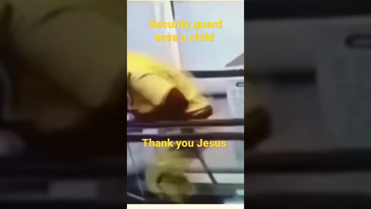 The moment security guard save a child