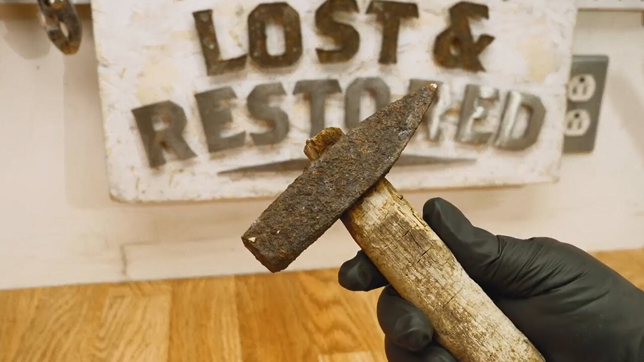 The MOST Rusted Blacksmith Hammer - 97 Year Old Rust!