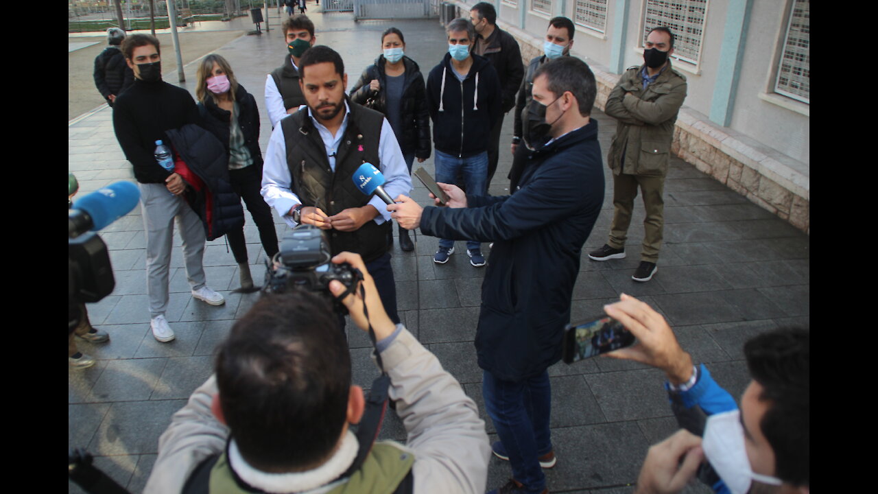 Garriga VOX visita Poble Sec, la barriada de 'narcopisos' de la ciudad de Barcelona