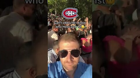 "Wright or Slafkovsky?" 🫣