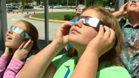 Watching the solar eclipse: An experience of a lifetime