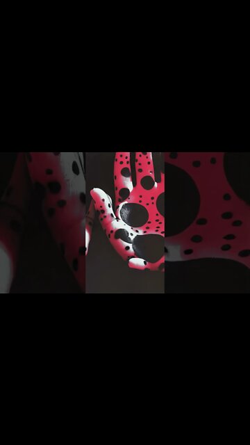 Trypophobia warning hands by Ai #trypophobia#shorts #ai #hands #aigeneratedart #holes #