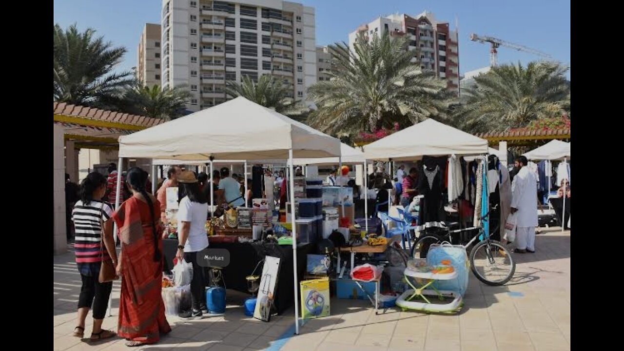 Burj Khalifa// flea market