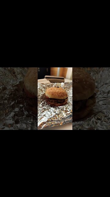 Boom Burger has the Best Burgers 🍔