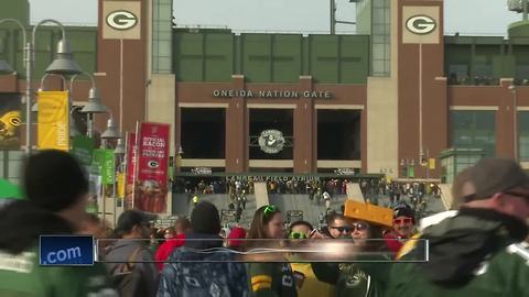Packers fans visit Lambeau Field for the first time