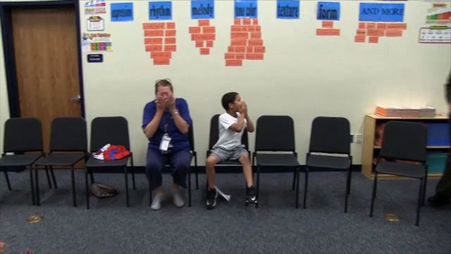 Soldier Surprises Mom During Her Class