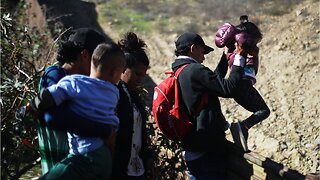 Trump's new asylum rule blocked by judge