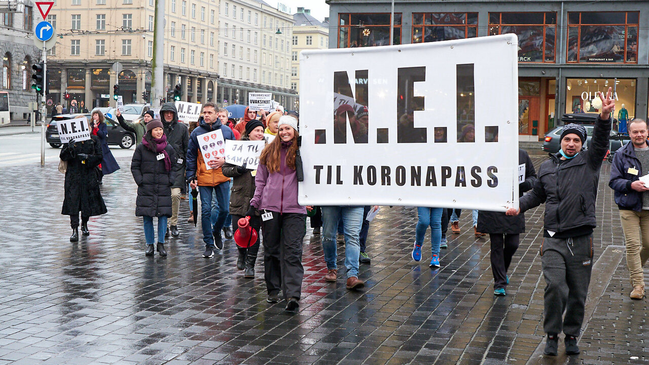 Marsj mot koronapass i Bergen 15. januar 2022