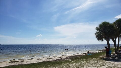 Kratom Social On The Beach